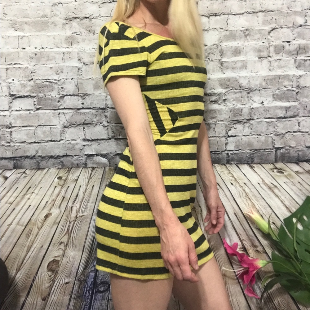 ‼️Trac Bodycon Dress, low back, sexy fit Size S🎉